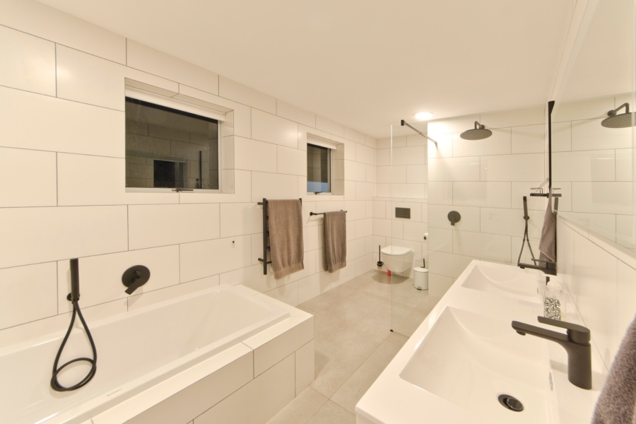 3 Bedroom Property for Sale in The Heads Western Cape